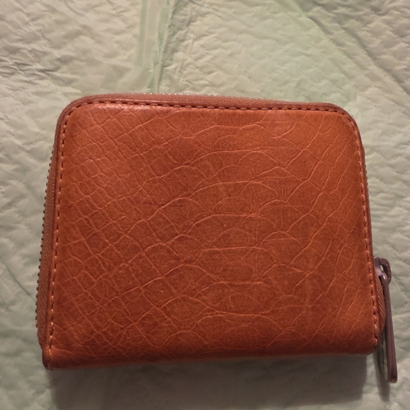 Michael Kors Tan Leather Wallet - Picture 2 of 3